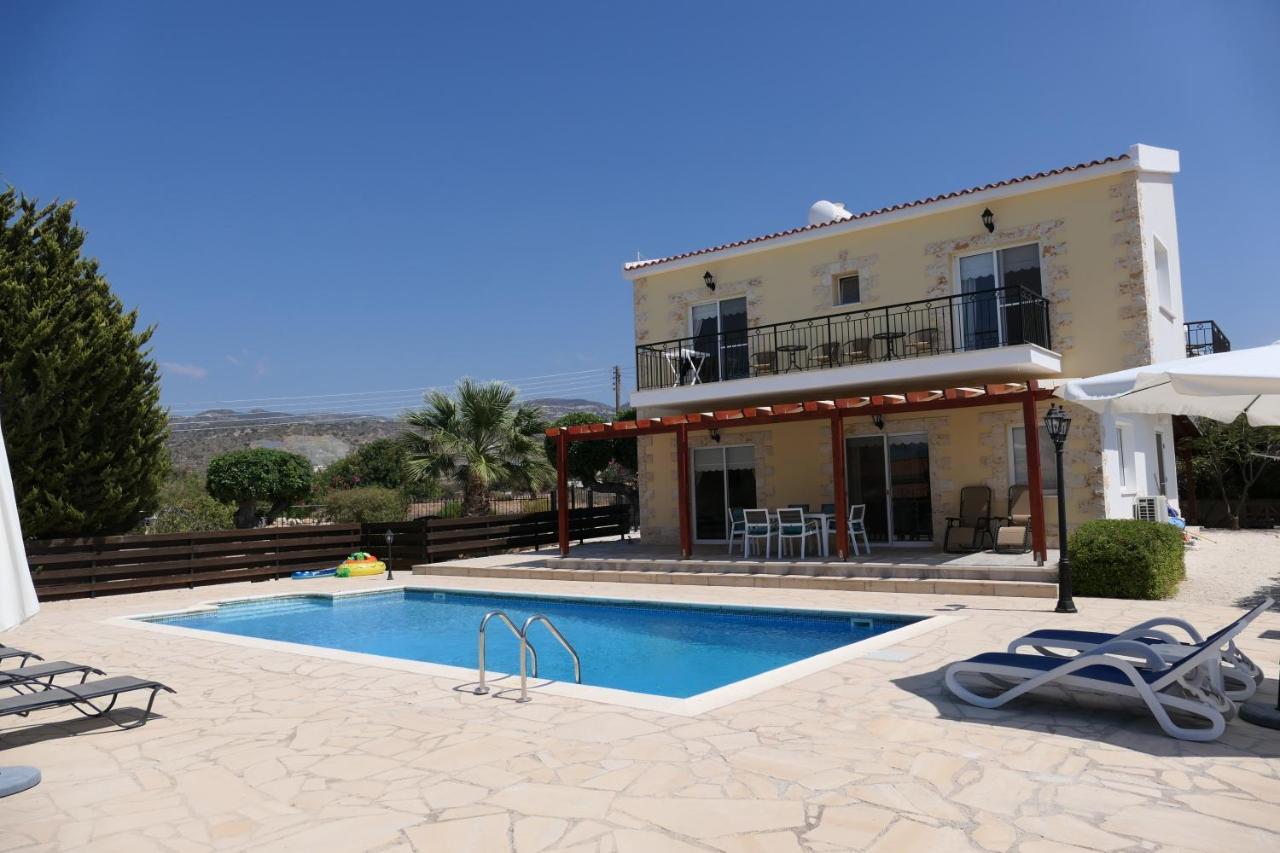 Lilly Villa Peyia